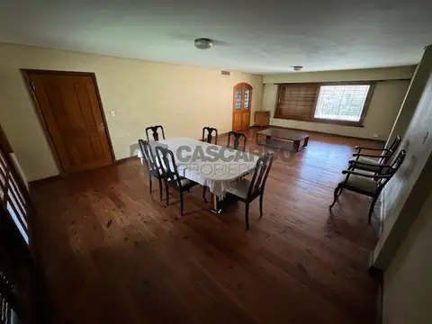 Casa 6 ambientes con 3 baños