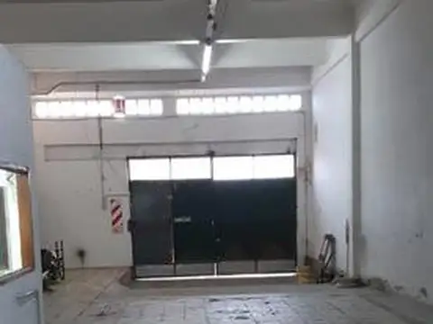 Galpón en alquiler - Av. Luro al 6400