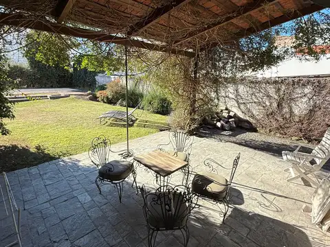 Casa 7 ambientes con 3 baños