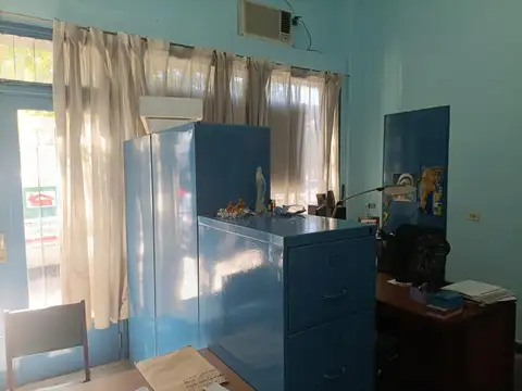 Galpon de 738m2 en una planta PH.