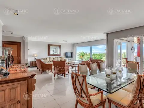 Departamento en Venta de 4 dormitorios