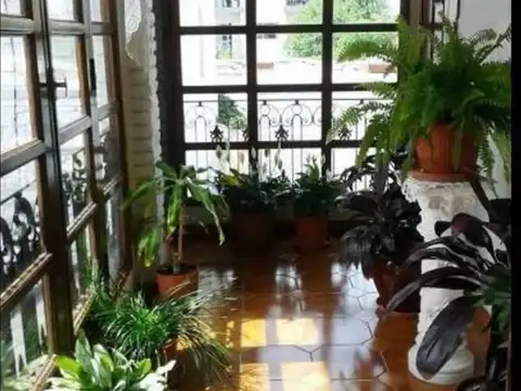 HERMOSA CASA DE 4 AMB. ZONA RAMOS MEJÍA