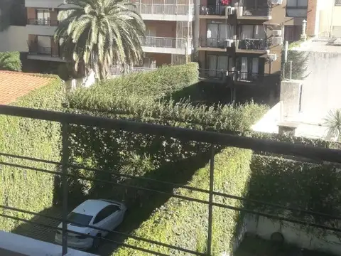 Depto. 2 ambientes con 2 cocheras Ofrece Amplia Financiación Villa Urquiza