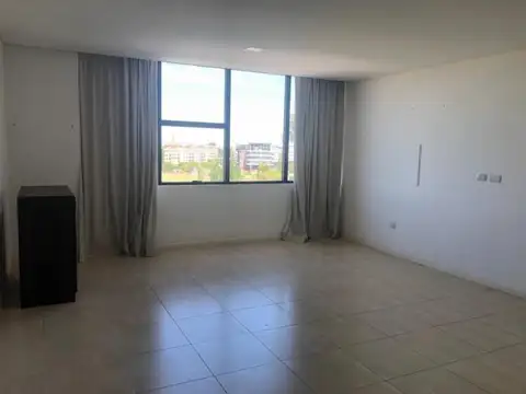 Estudios Wyndham 100