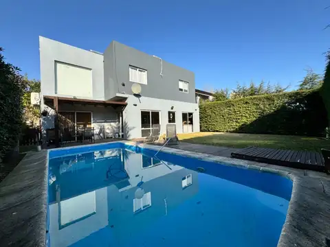 CASA EN VENTA 5 /AMB HARAS MARIA VICTORIA