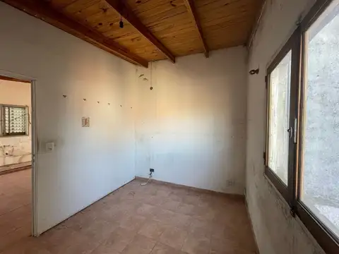 VENTA CASA DE PASILLO CON DOS UNIDADES BELLA VISTA