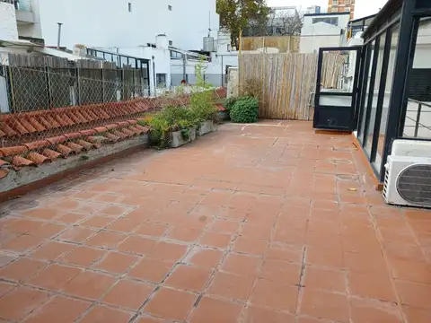 Excelente PH 4 amb con patio vidriado y terraza con parrilla!