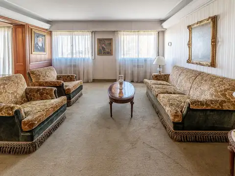 Almirante Brown al 700