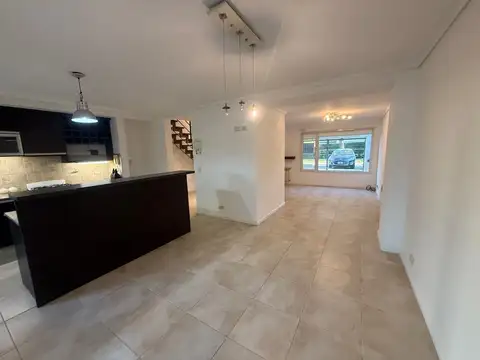 Depto Tipo Casa en Venta de 3 dormitorios