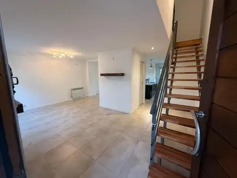 Depto Tipo Casa en Venta de 4 ambientes