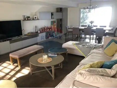 VENTA CASA RECICLADA 3 DORM PISCINA - OLIVOS