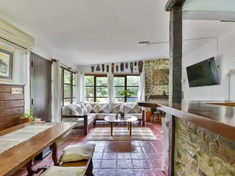 Casa 3 ambientes con 2 baños