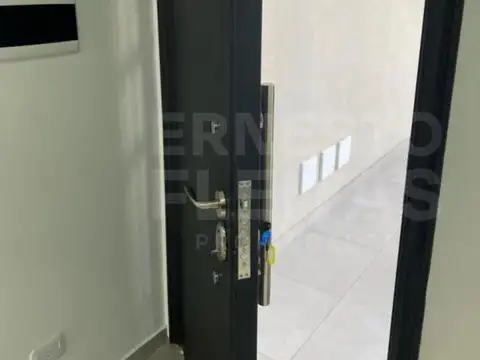 Departamento en Venta en Villa Luzuriaga, USD 77.000