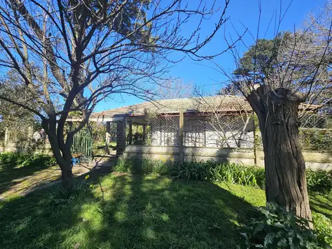 Casa 3 ambientes en  el barrio Colina Alegre