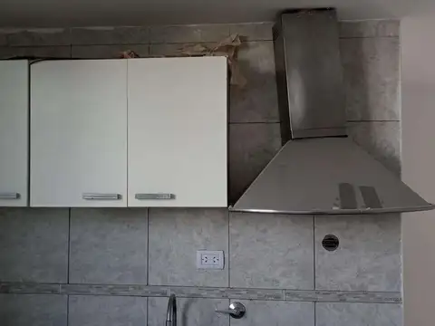 (VER VIDE0) .Excelente 2 ambientes a estrenar al frente  ,no paga abl  ,Muy luminoso