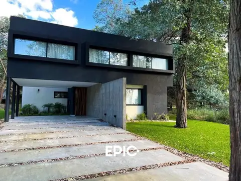 Casa en Venta en Costa Esmeralda, USD 335.000