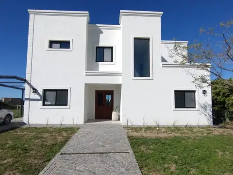 CASA EN VENTA 3 AMB VISTA AL AGUA- B SAN MATIAS