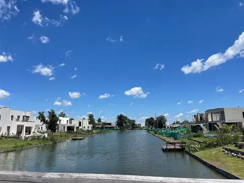 Terreno en Venta en Laguna Grande, USD 140.000