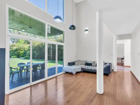 Casa 5 ambientes con 3 baños