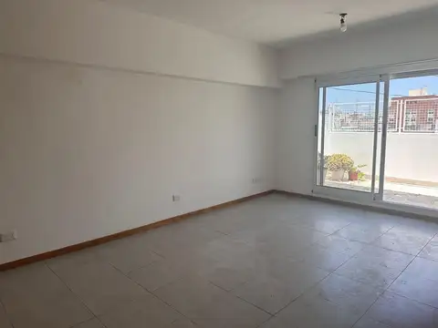 Avenida José María Moreno 200