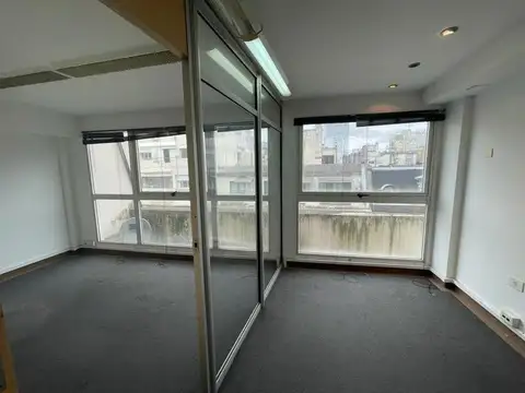 Oficina en Venta 25 años