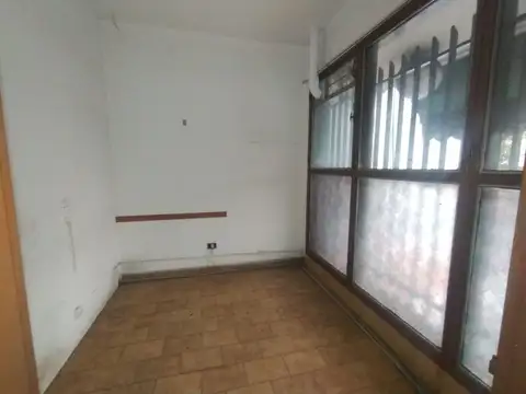 VENTA PERMUTA LOCAL UBICACION PARQUE AVELLANEDA