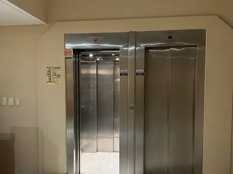 Almirante Guillermo Brown 700, Piso 8