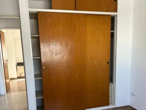 Departamento en Alquiler en Moron Sur, $ 650.000