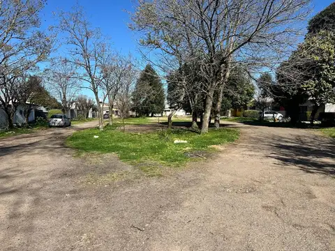 CASA EN PH EN VENTA LA PLATA 2 DORMITORIOS