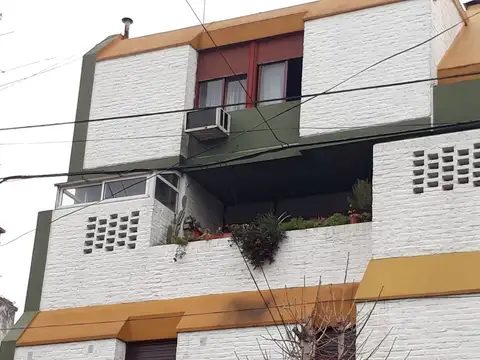 VENTA DEPARTAMENTO 4 AMBIENTES EN HAEDO