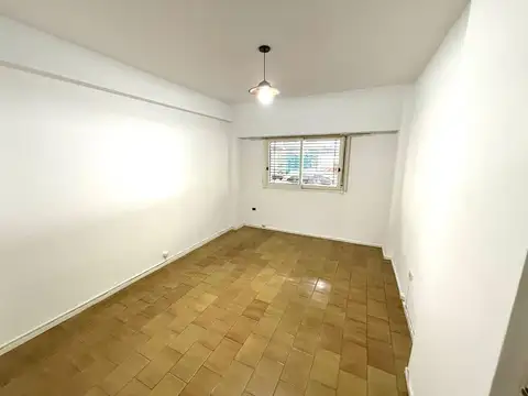 1 AMB CON COCINA APARTE Y PATIO