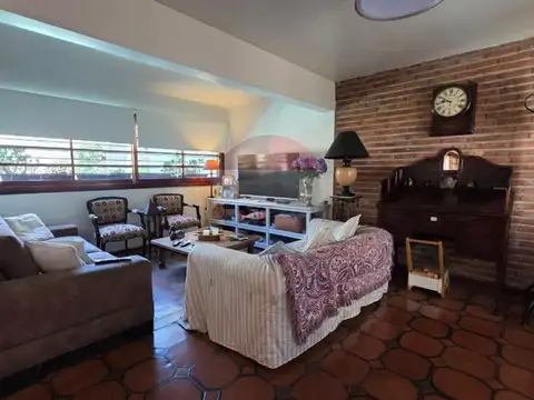 Casa en Venta en Bernal, USD 280.000