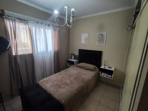 Depto Tipo Casa en Alquiler en Villa Luzuriaga, $ 500.000