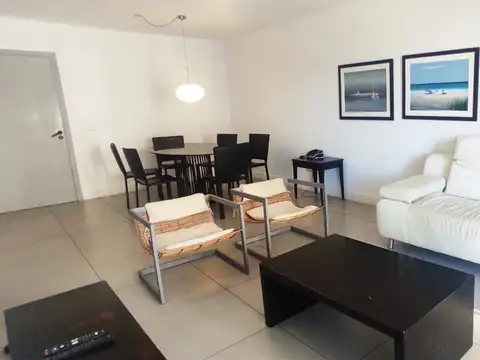Departamento en Venta en Playa Mansa, USD 210.000