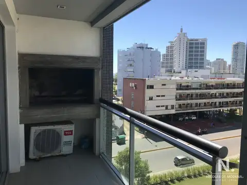 OPORTUNIDAD ! Hermoso apto de 2 dormitorios