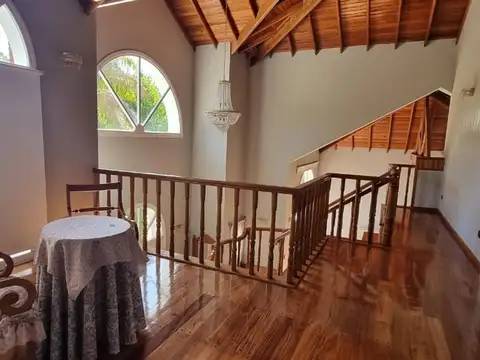 Casa en Venta en Campos De Alvarez, USD 590.000