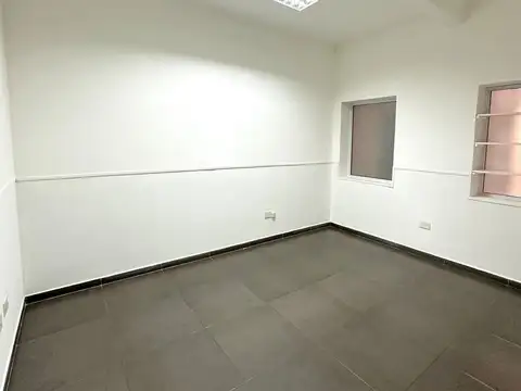 Departamento en Venta de 3 dorm. Patio con parque. Zárate