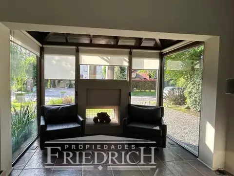 Casa 4 ambientes con 3 baños