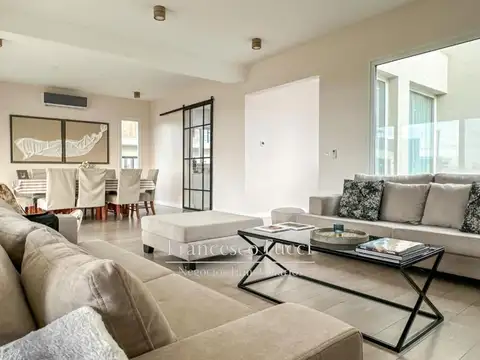 Casa en venta 5 ambientes Barrio golf El Canton