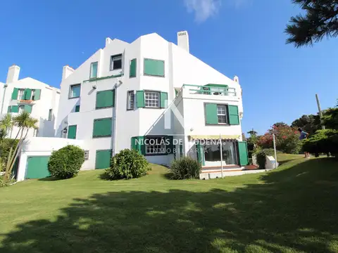 Hermoso departamento reciclado frente al mar.