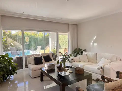 Casa en Venta al Noreste