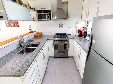 Alquiler 12 o 24 meses, PH de 106 m2, Coghlan.