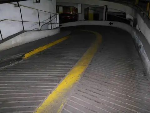 Cochera en Venta Cubierta