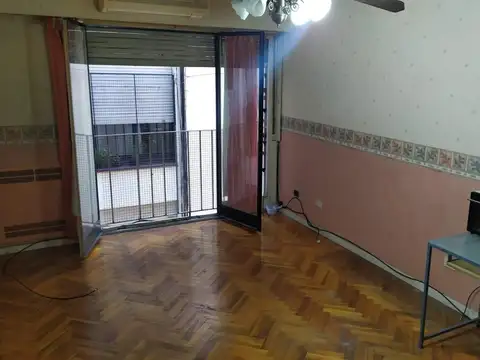 Av. Martin Garcia 576 , Piso 7