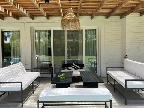 Casa en Alquiler Temporal en Mayling Club De Campo, USD 7.000