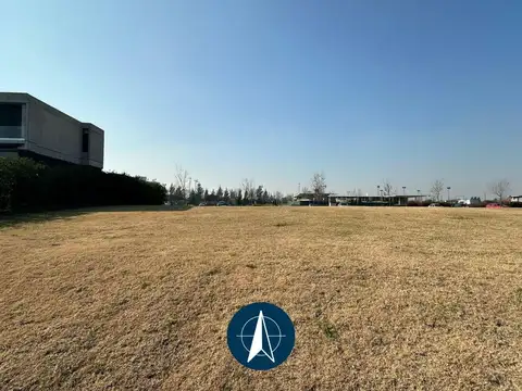 Lote en venta en el barrio Virazon, Nordelta al lago central. Espectacular!