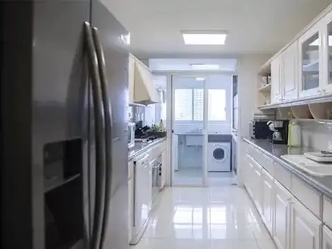 Departamento en Venta en Playa Mansa, USD 849.000