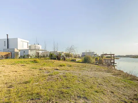 Terreno en Venta en Countries y Barrios Cerrados en Pilar, USD 64.000