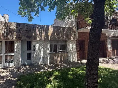 VENTA - CASA - RECICLAR -Rueda   1600