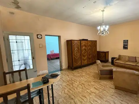 Casa 5 ambientes con 1 baño